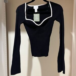 H&M Sweater with flared sleeves